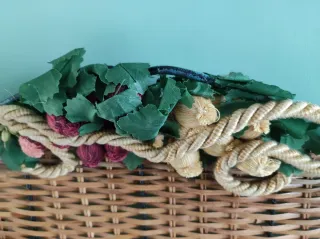 Vassoio vimini decorato uva e foglie