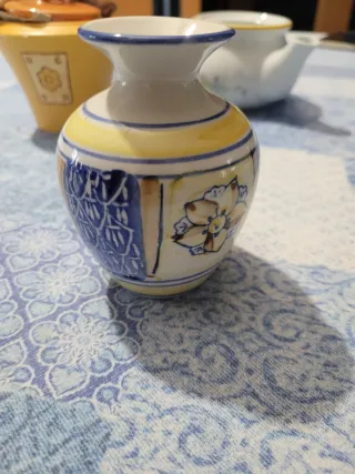 Vasetto in porcellana decorato