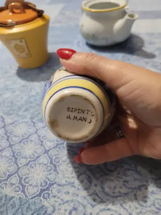 Vasetto in porcellana decorato