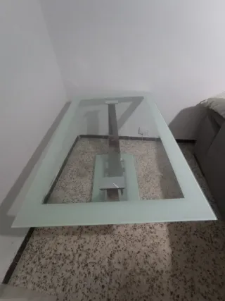 Mesa comedor cristal y metal diseño
