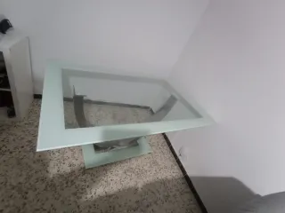 Mesa comedor cristal y metal diseño