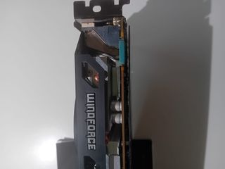 Tarjeta Gráfica ASRock AMD Radeon RX 6500 XT