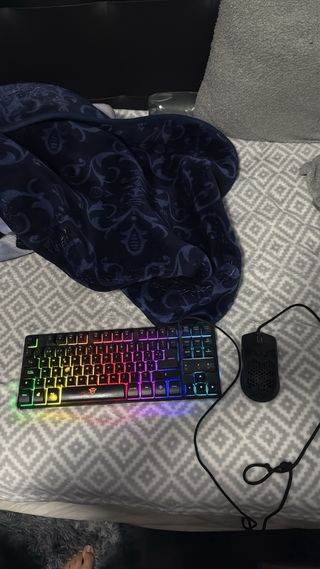 Conjunto Teclado y Ratón Gaming RGB