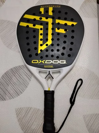 Pala de pádel Oxdog Ultimate Match Hes-Carbon
