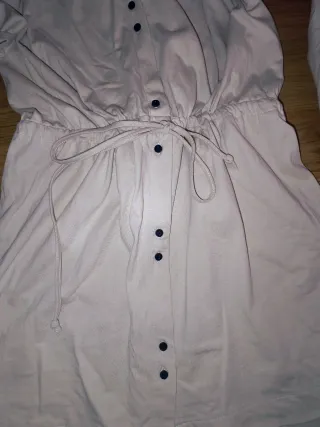 Vestido Zara botones y lazada beige