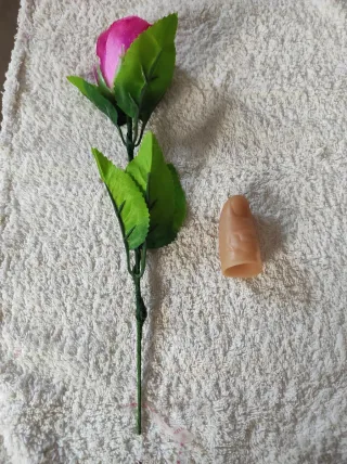 Trucos de magia: Rosa y Dedo con luz son dos