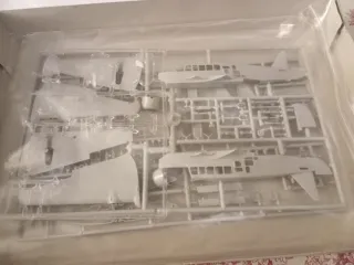 Italeri 1/72 Caproni CA.311