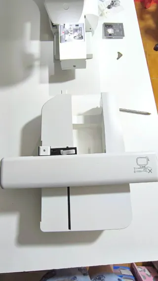 Máquina de coser y bordar Necchi NCH01AX