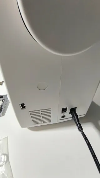 Máquina de coser y bordar Necchi NCH01AX