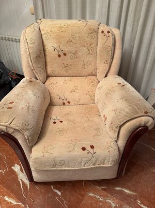 Sofá y sillón tela floral beige