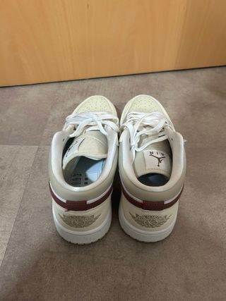 Air Jordan 1 Low Beige Rojo