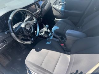 KIA Carens 2015