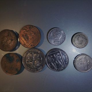 Lote de monedas antiguas y modernas