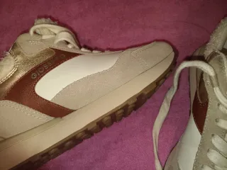 Zapatillas Gioseppo Beige y Marrón