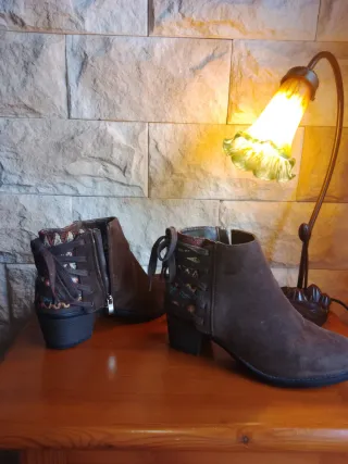 Primavera talla 37 Botines antelina