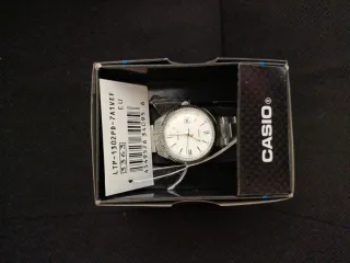 Reloj Casio Cuarzo Acero Inoxidable Blanco