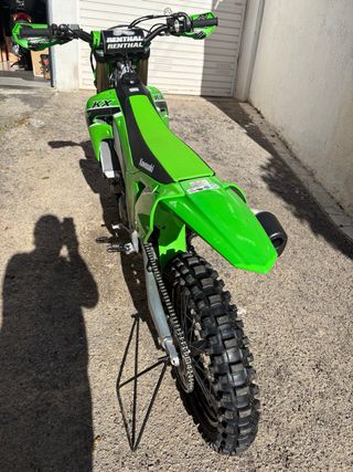 Kawasaki KX 450 2023 Moto Cross solo 6h de huso