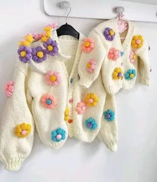 Zapatilla tejida a mano para bebé