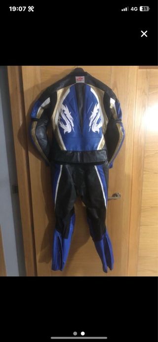 Mono de moto de mujer