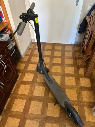 Patinete Eléctrico con Rueda Repuesto