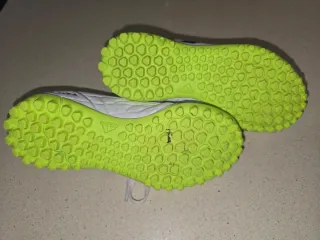 Zapatillas Adidas Copa, Blancas y Neón