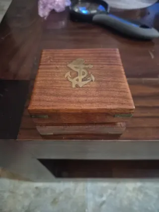 Brújula profesional de latón