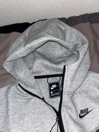 Sudadera Nike Tech Gris