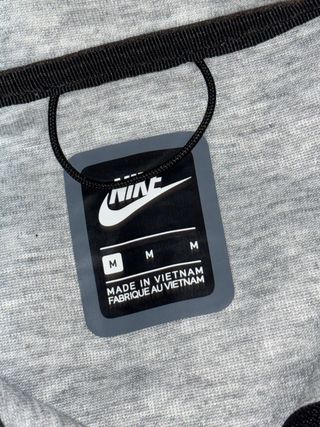 Sudadera Nike Tech Gris