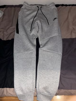 Sudadera Nike Tech Gris