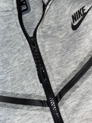 Sudadera Nike Tech Gris