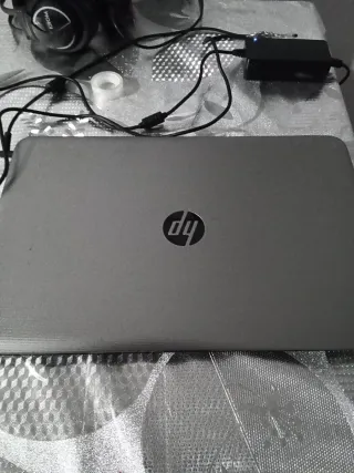 Portátil HP LAPTOP-65F1581T