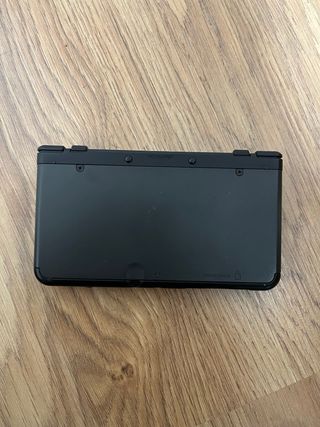 New Nintendo 3DS + Cargador