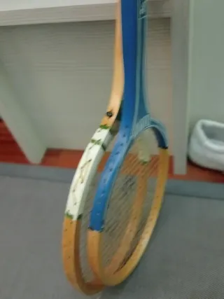 Raquetas de madera vintage