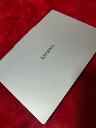 Portátil Lenovo IdeaPad Slim 3