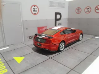 Ford Mustang GT 2018 Escala 1:42