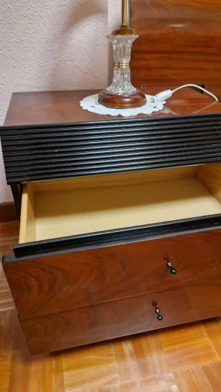 Cabecero cama + 2 mesitas noche misma madera
