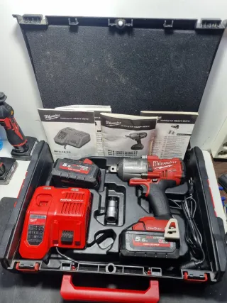 Pistola de impacto Milwaukee M18 FUEL