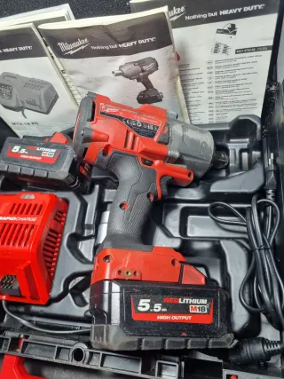 Pistola de impacto Milwaukee M18 FUEL