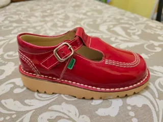 Sandalias rojas charol Andanines