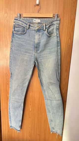 Pantalón vaquero skinny Zara azul