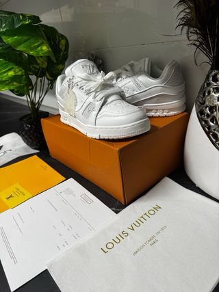 Louis Vuitton Blancas