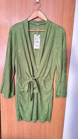 Vestido verde mangas kimono