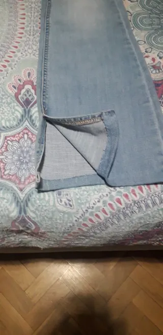 Pantalón vaquero campana claro