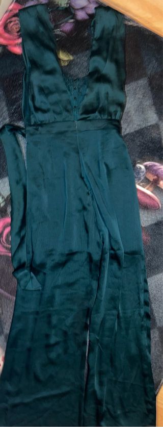 Mono Zara fluido con detalles de encaje