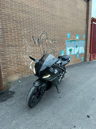 Yamaha r125