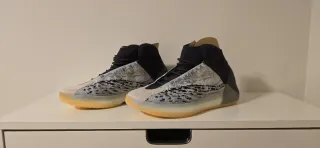 Adidas Yeezy QNTM Talla 48