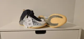 Adidas Yeezy QNTM Talla 48