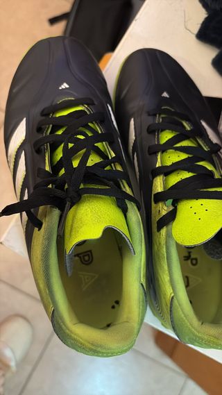 Zapatillas Adidas Fútbol Negras y Verdes