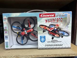 Dron Carrera RC Nintendo Mario Kart