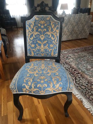 Tres sillas madera maciza S.XX